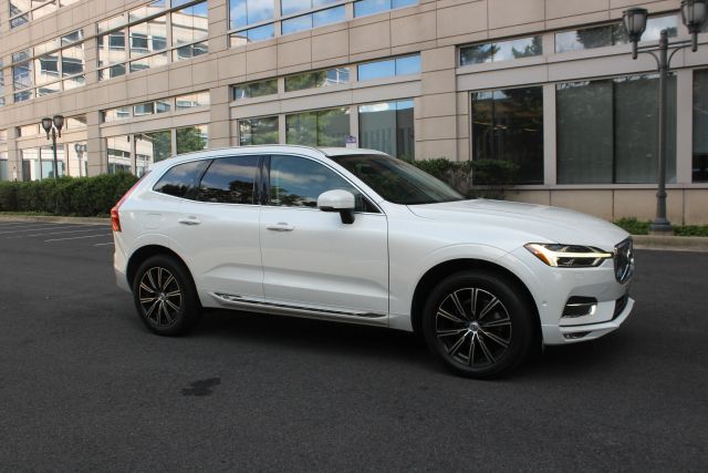 2019 Volvo XC60 Inscription Image 3 of 39