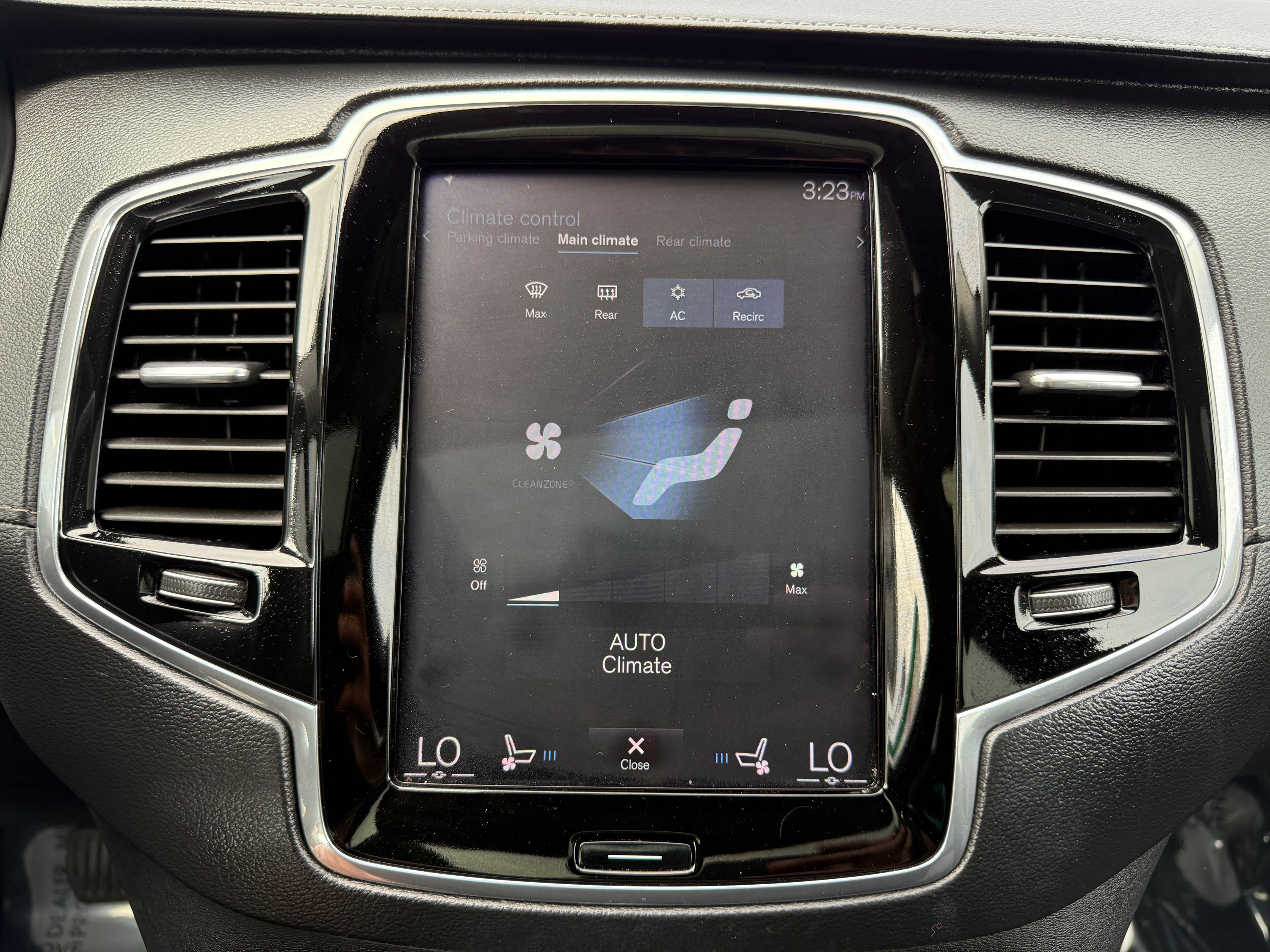 2019 Volvo XC90 Inscription Image 32 of 43