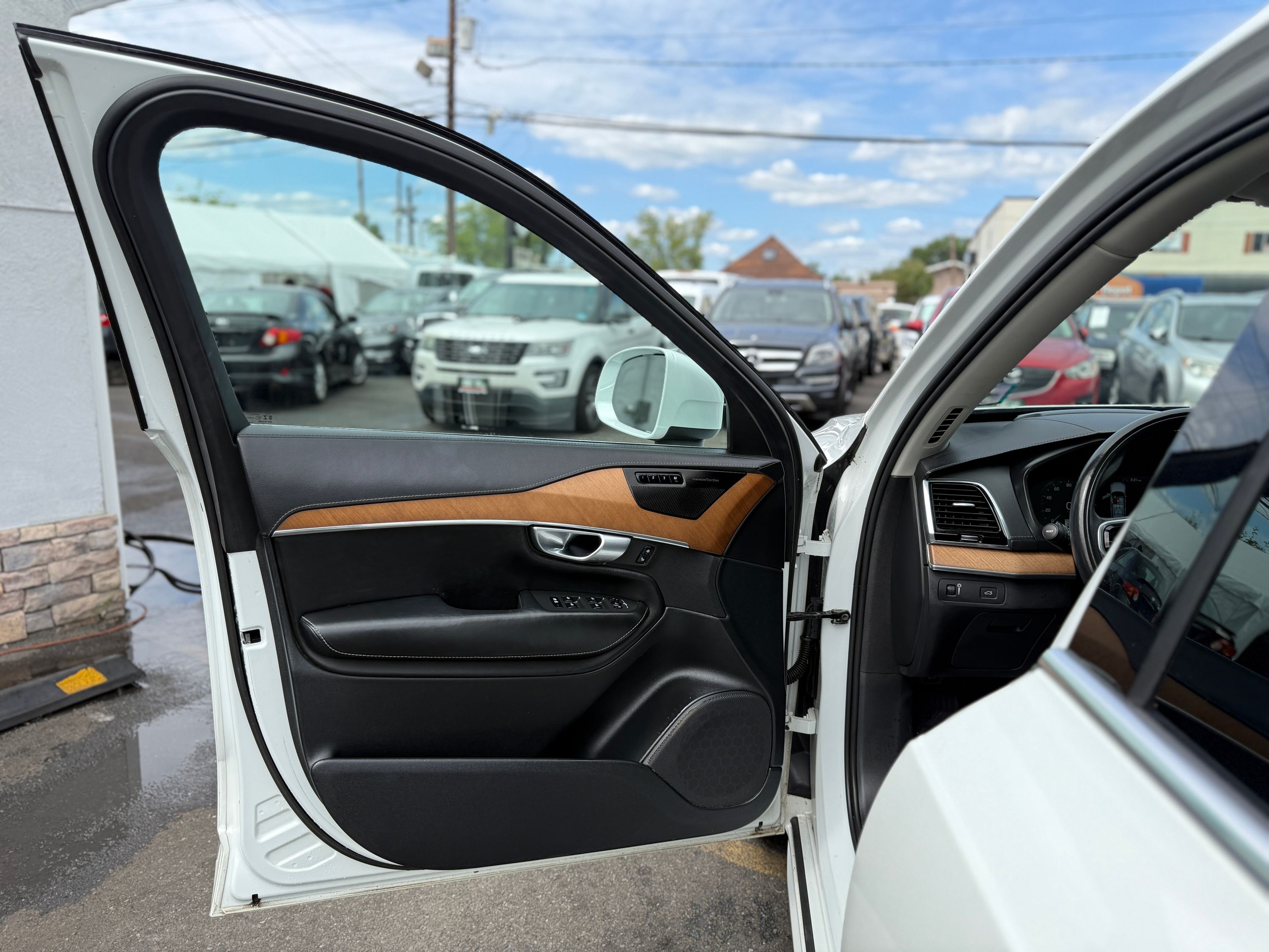 2019 Volvo XC90 Inscription Image 22 of 43