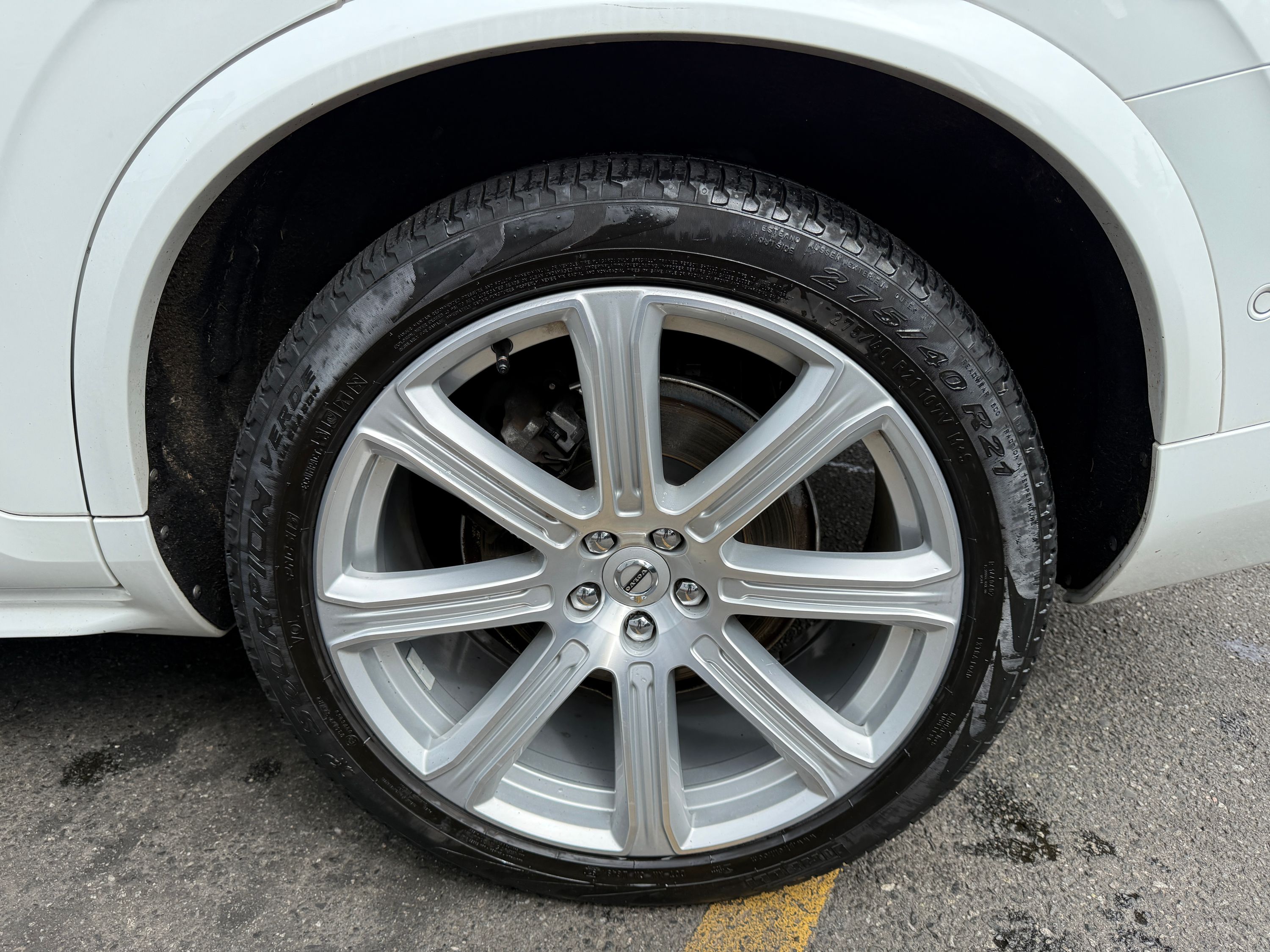 2019 Volvo XC90 Inscription Image 9 of 43