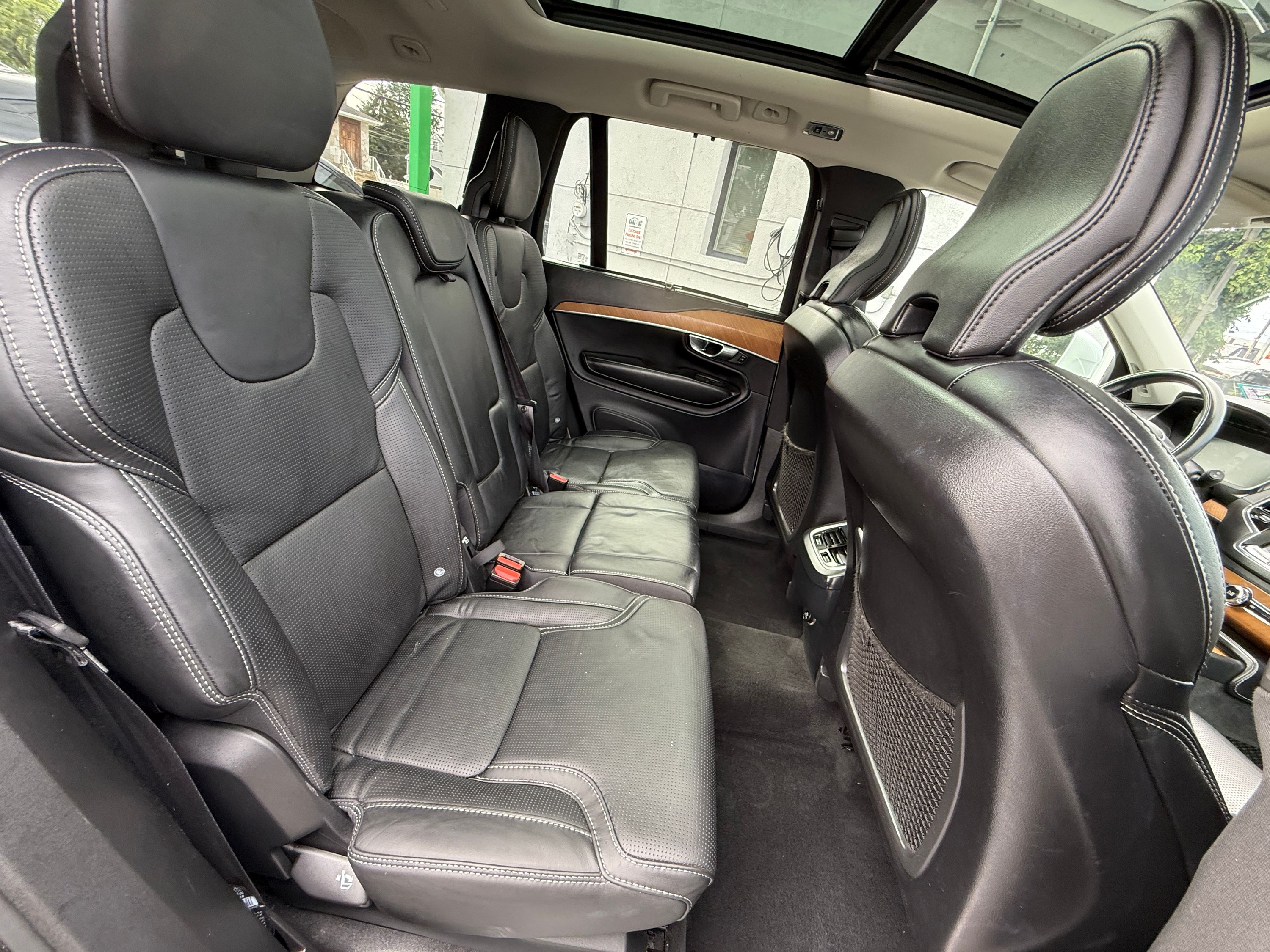 2019 Volvo XC90 Inscription Image 13 of 43