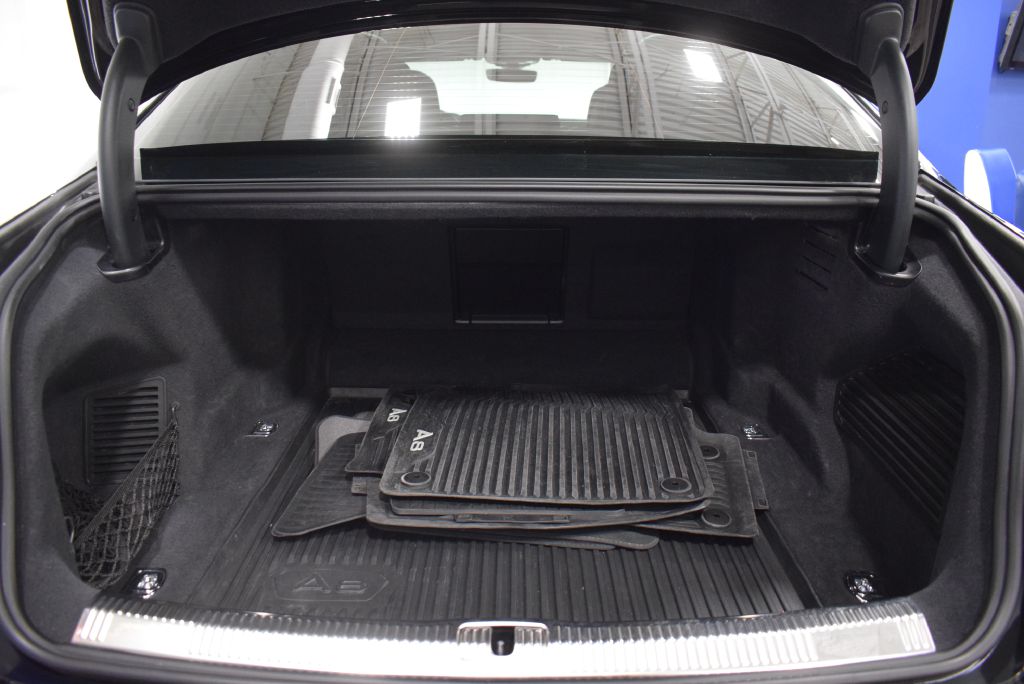 Vehicle image 14 of 43
