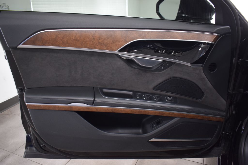 Vehicle image 7 of 43
