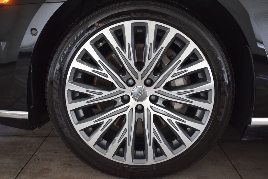 Vehicle image 37 of 43