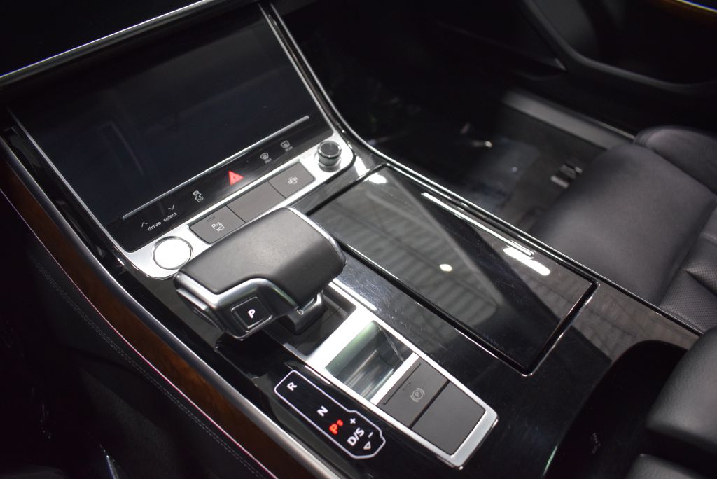 Vehicle image 22 of 43