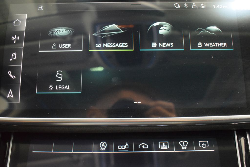 Vehicle image 28 of 43