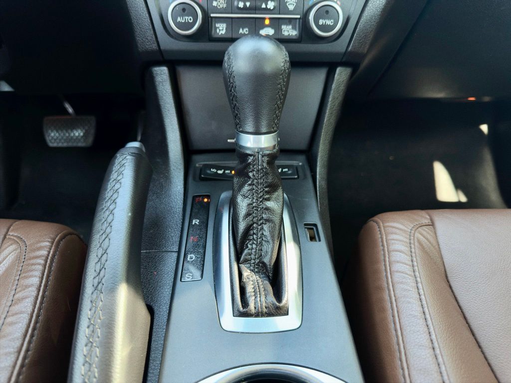 2020 Acura ILX Premium Image 3 of 40