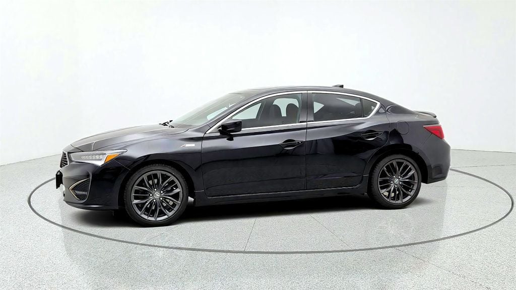 2020 Acura ILX Premium A-Spec Image 2 of 27