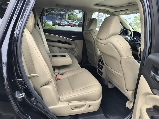 Vehicle image 18 of 19