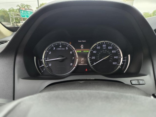 Vehicle image 13 of 19