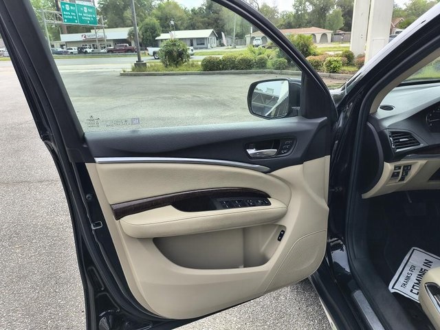 Vehicle image 9 of 19
