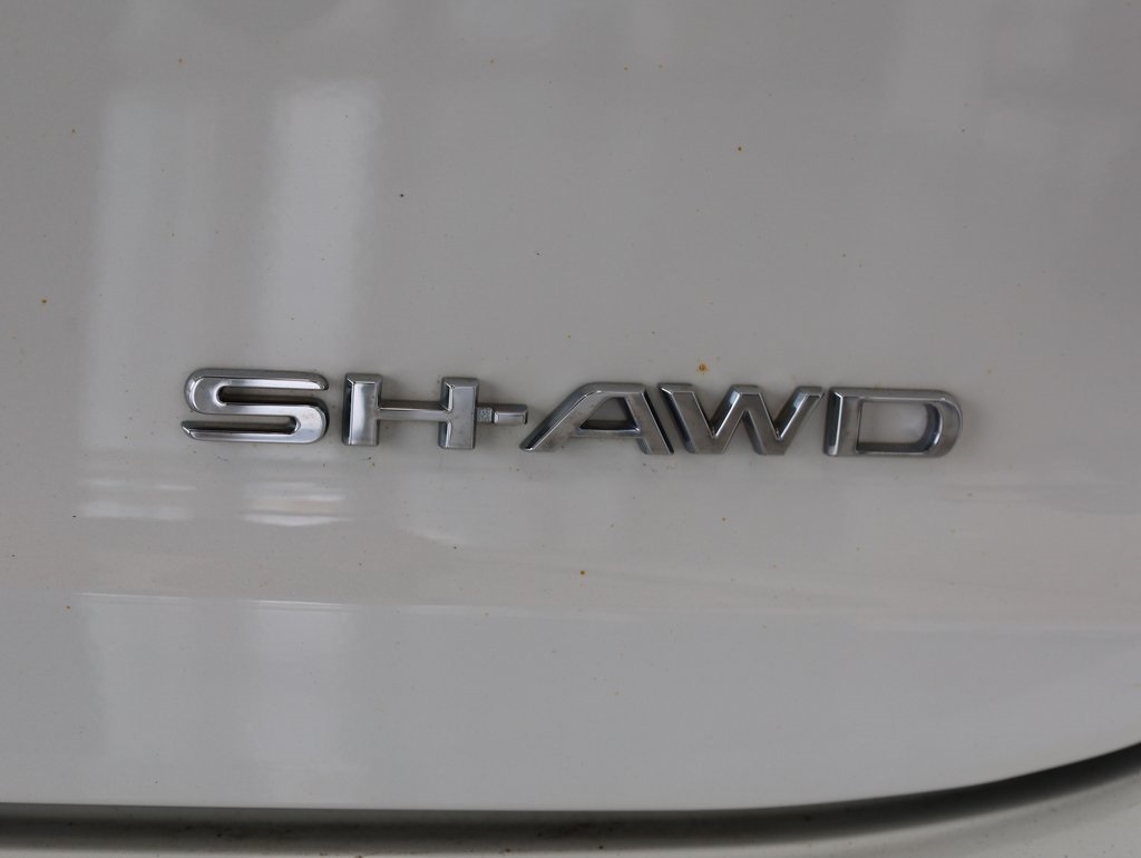 Vehicle image 33 of 41