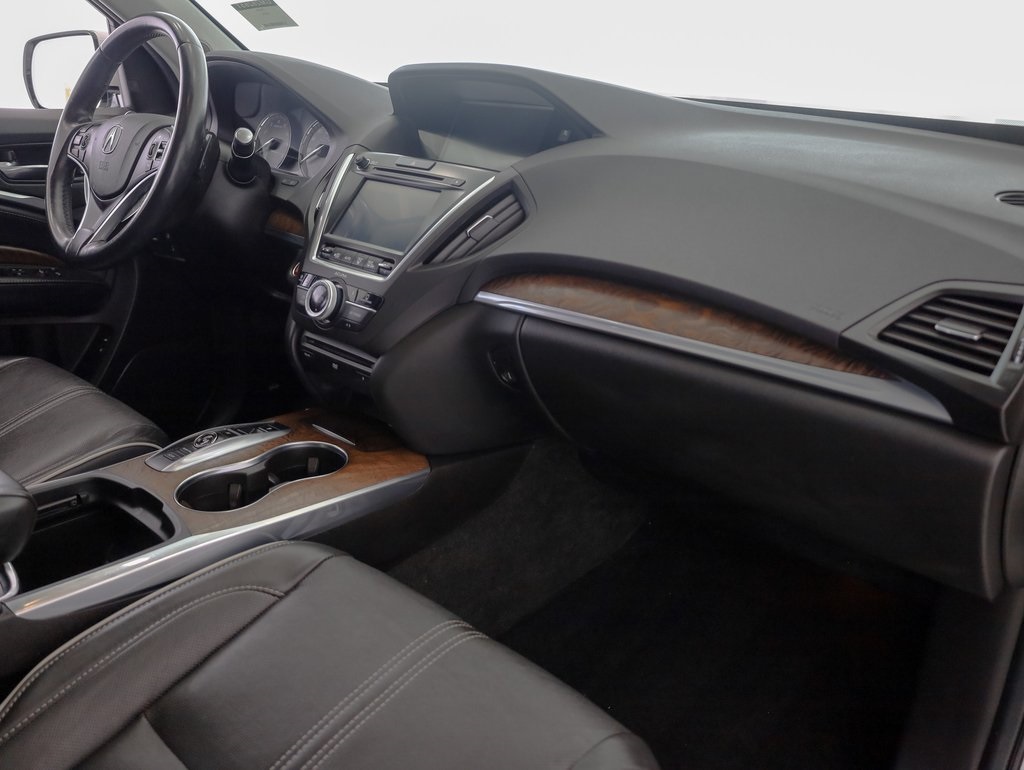 Vehicle image 16 of 41