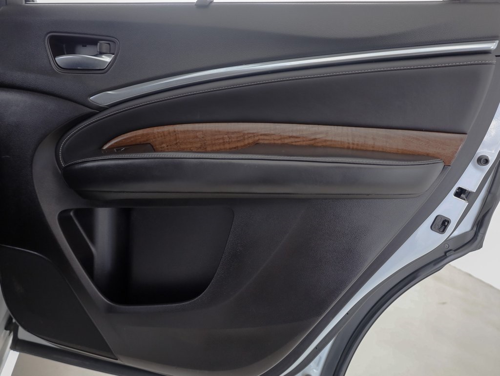 Vehicle image 26 of 41