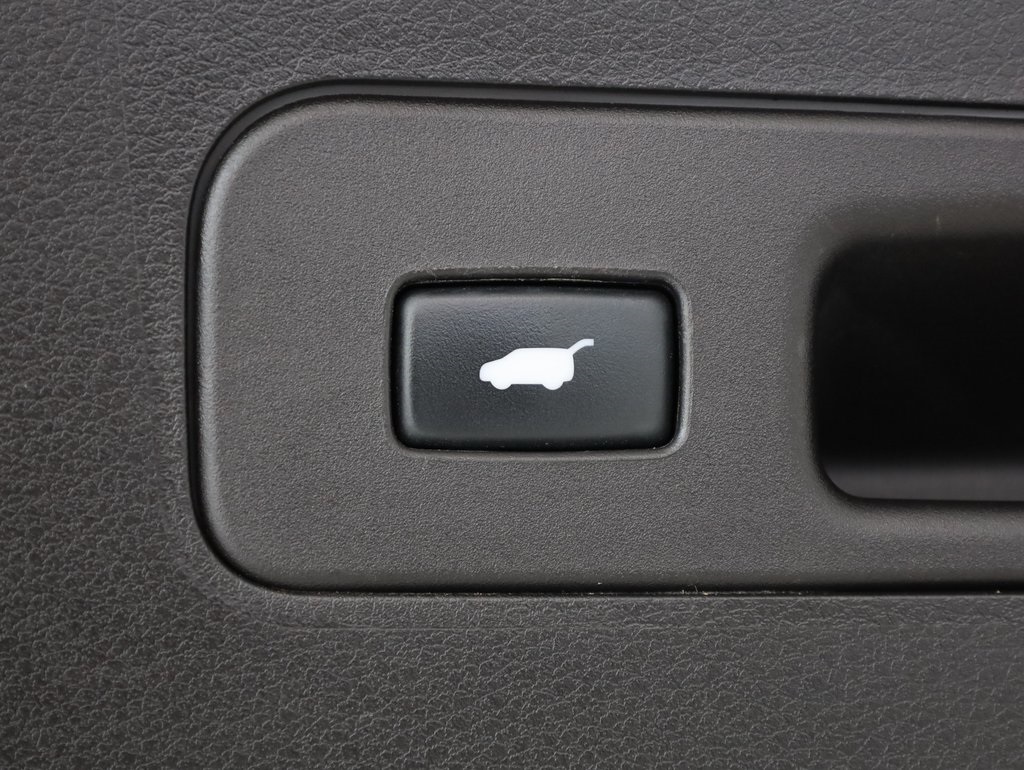 Vehicle image 30 of 41