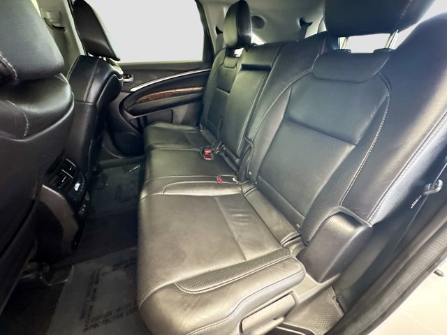 Vehicle image 9 of 18