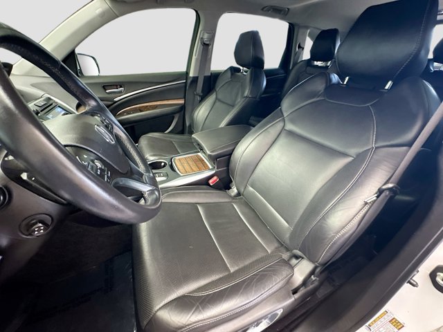 Vehicle image 10 of 18