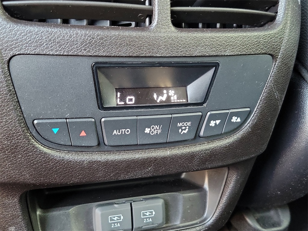 Vehicle image 22 of 35