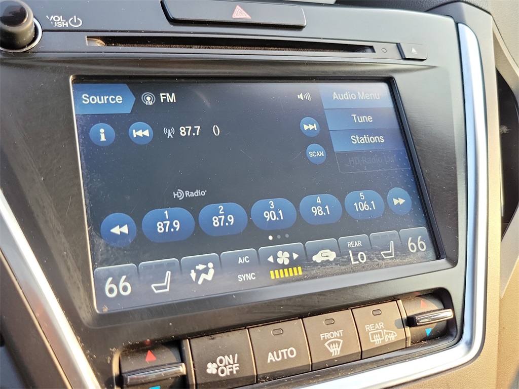 Vehicle image 19 of 35