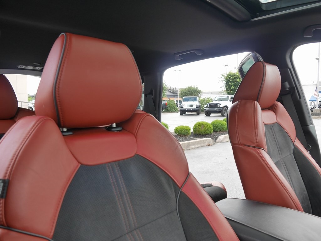 Vehicle image 14 of 39