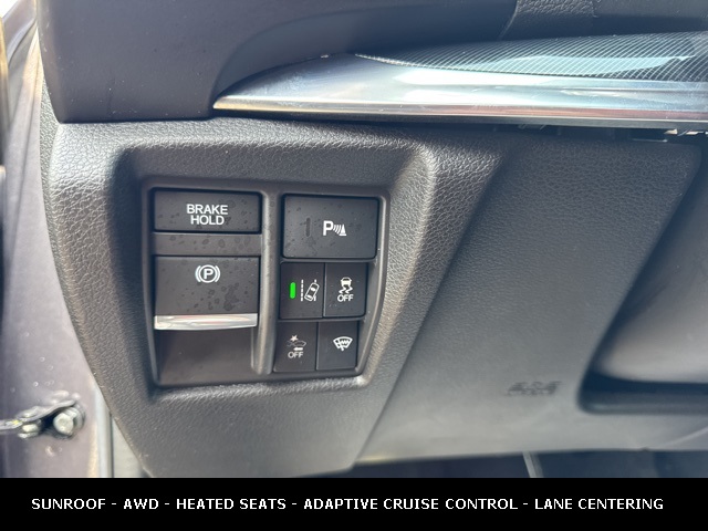 Vehicle image 28 of 35