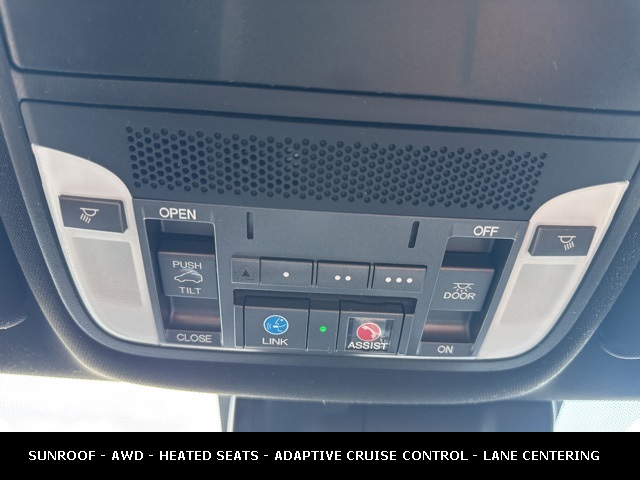 Vehicle image 27 of 35