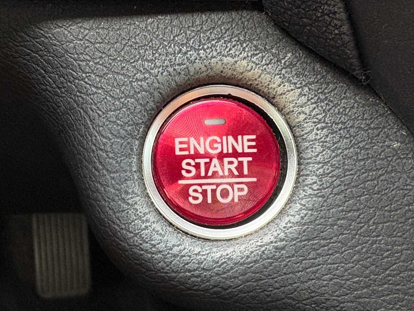 Vehicle image 21 of 24