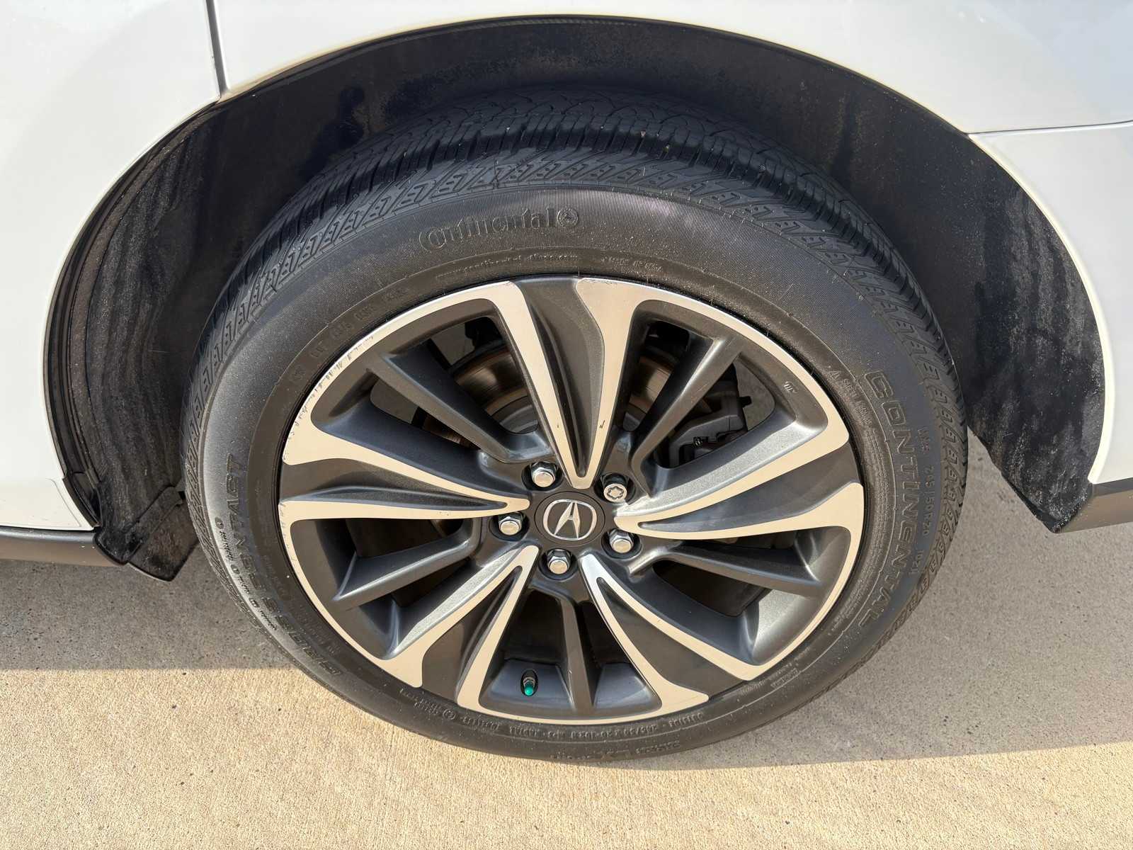 Vehicle image 9 of 24