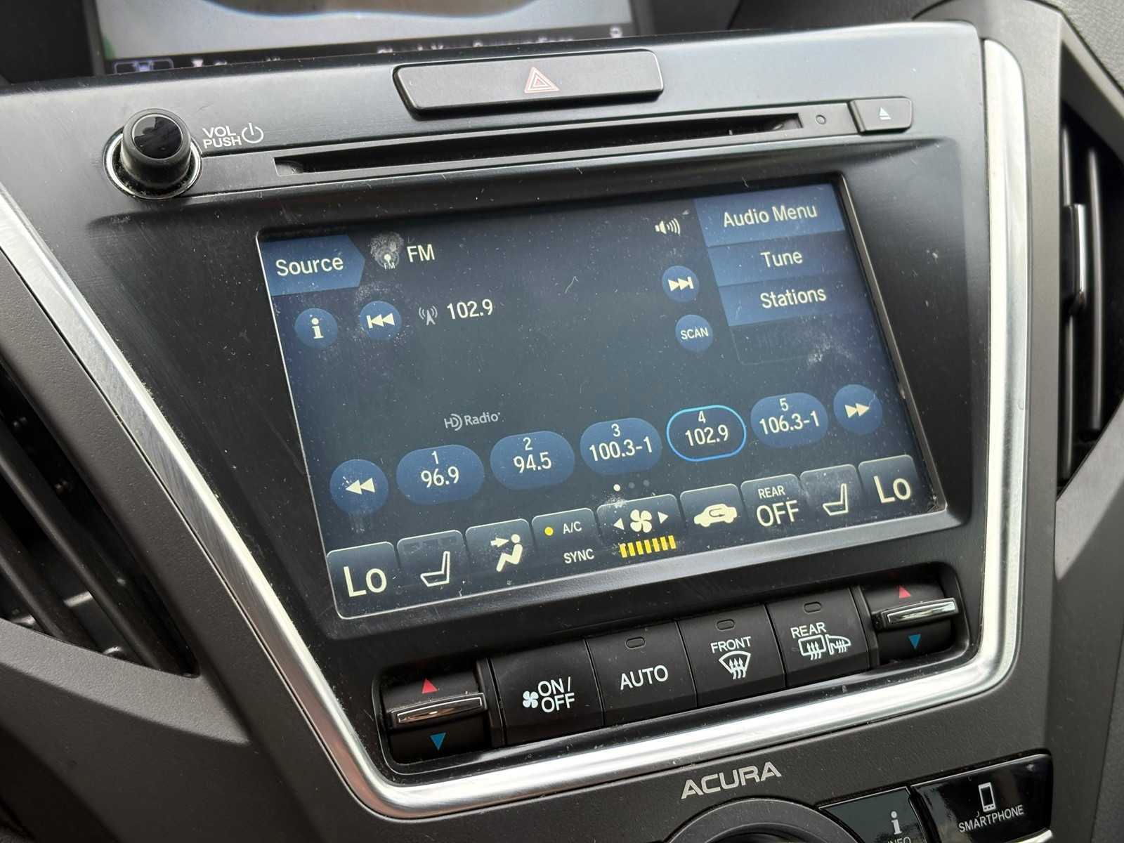 Vehicle image 16 of 24