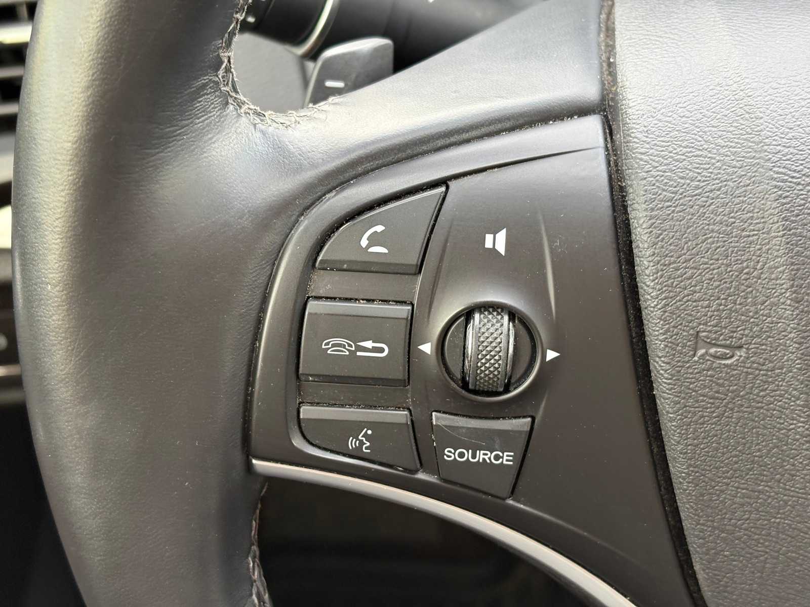 Vehicle image 22 of 24