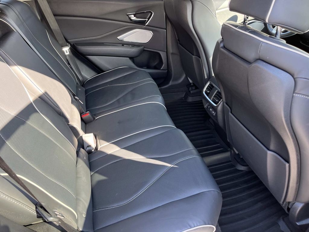 2020 Acura RDX Advance Image 11 of 38