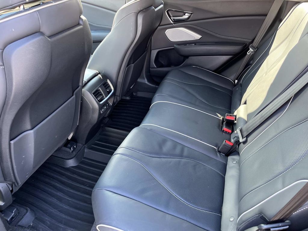 2020 Acura RDX Advance Image 12 of 38