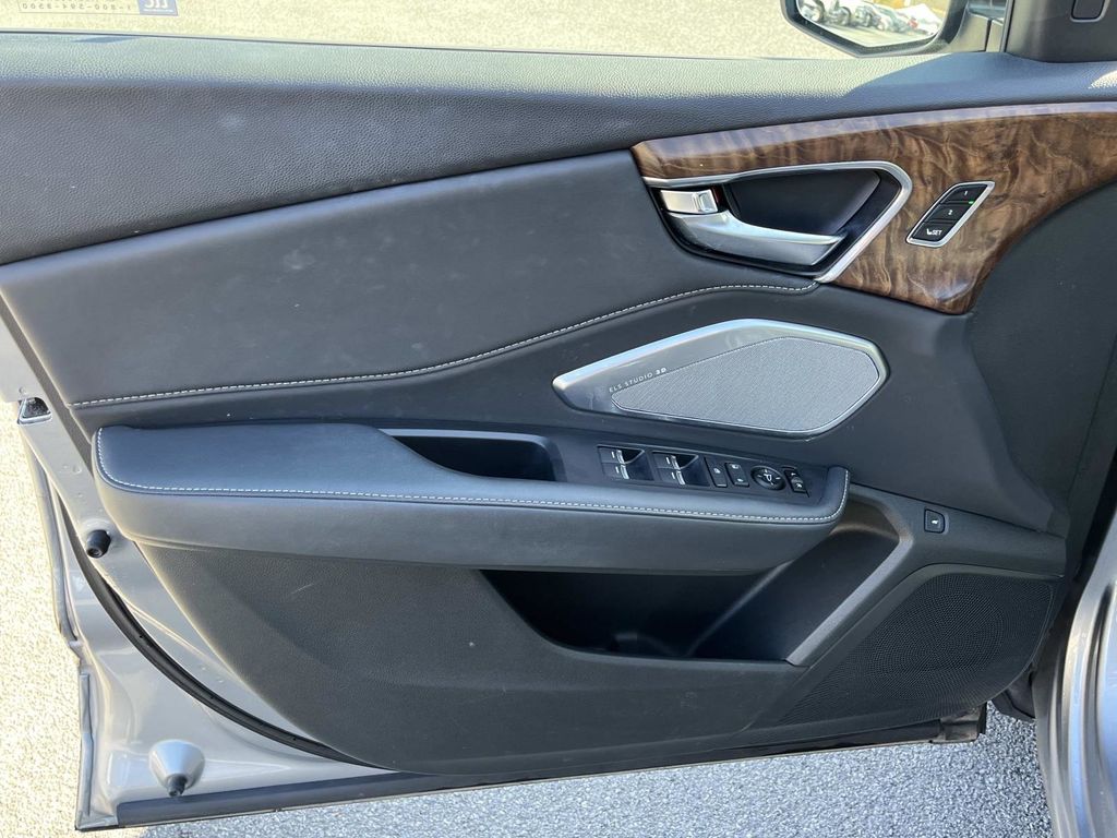 2020 Acura RDX Advance Image 26 of 38