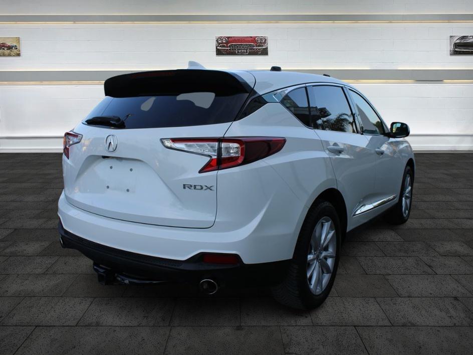 Vehicle image 4 of 21