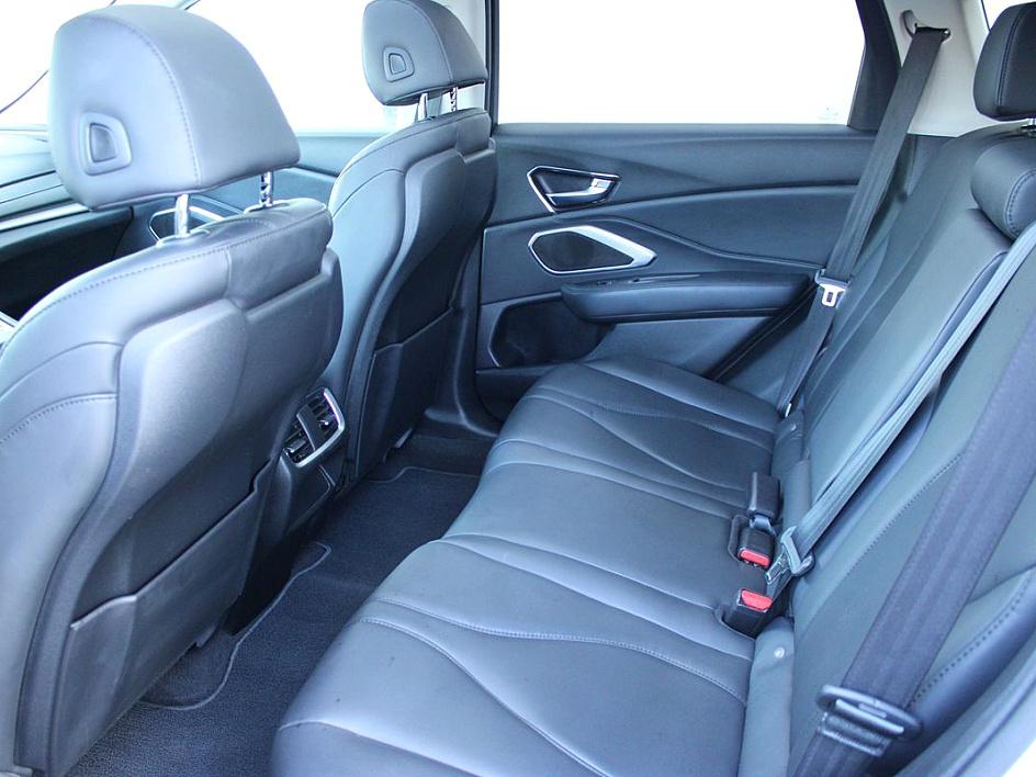 Vehicle image 12 of 21