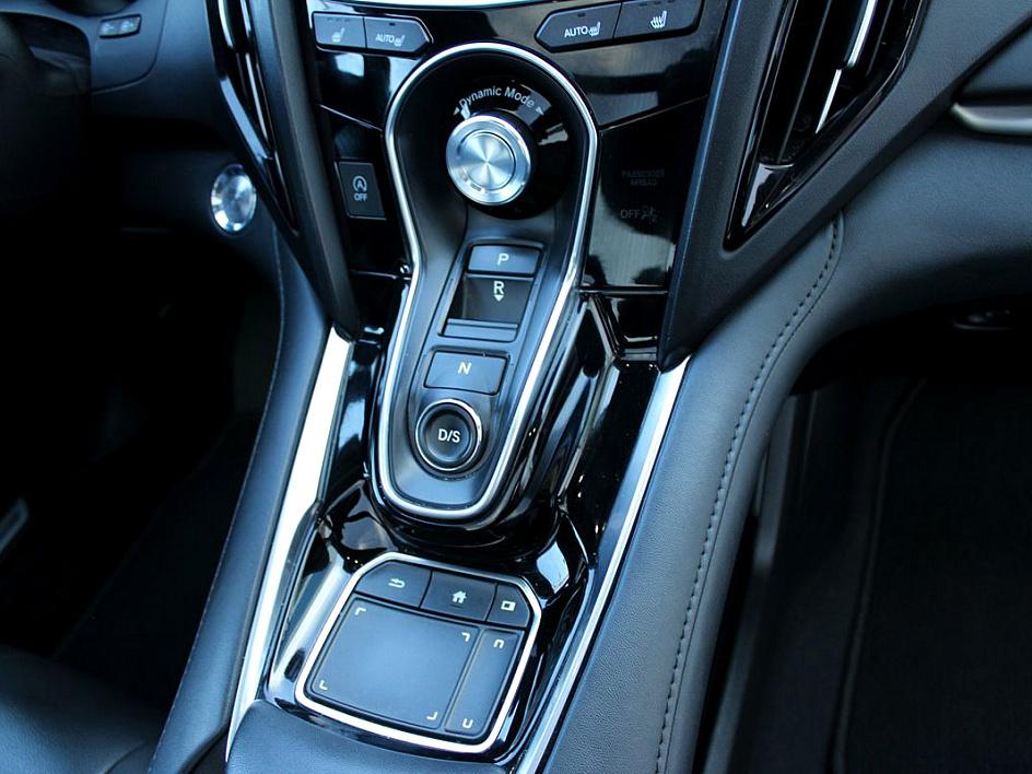 Vehicle image 19 of 21