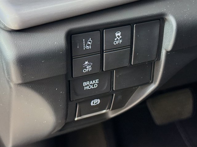 Vehicle image 26 of 35