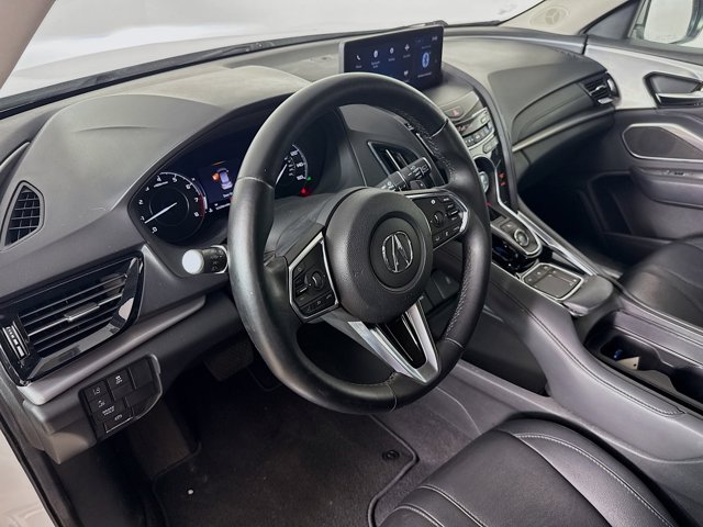 Vehicle image 18 of 35
