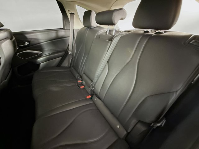Vehicle image 13 of 35