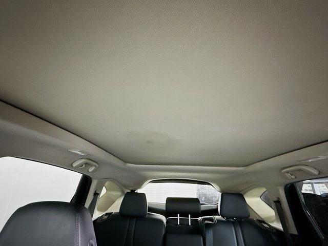 Vehicle image 16 of 35