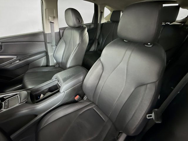Vehicle image 12 of 35