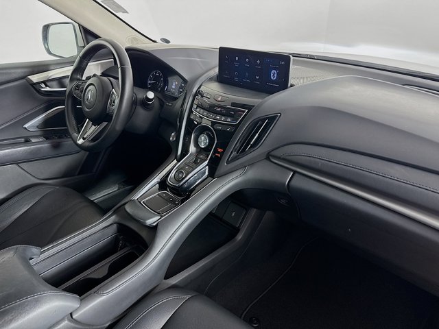 Vehicle image 17 of 35