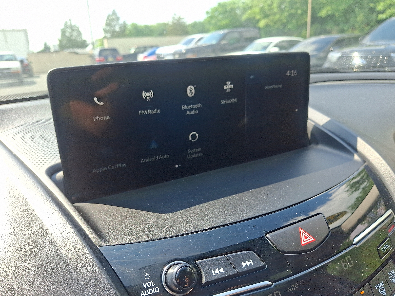 Vehicle image 21 of 32