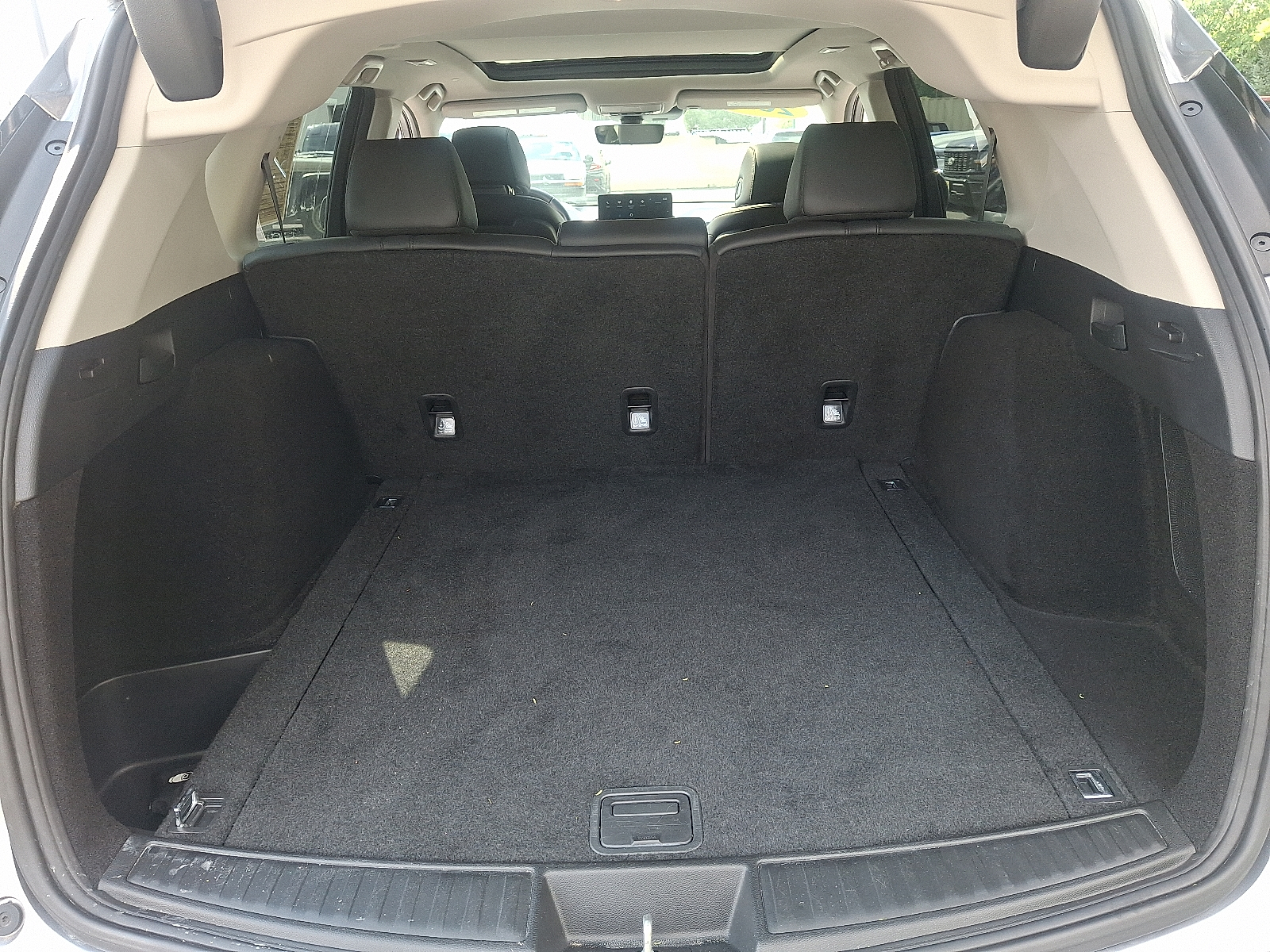 Vehicle image 9 of 32