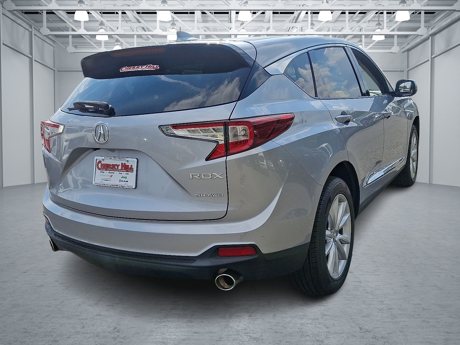 Vehicle image 4 of 32