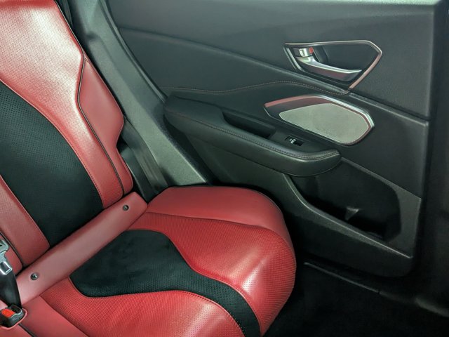 Vehicle image 15 of 21