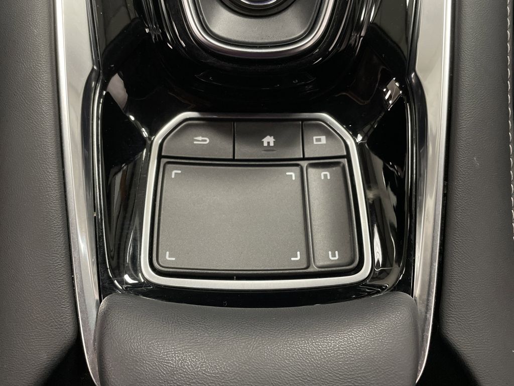 Vehicle image 28 of 42