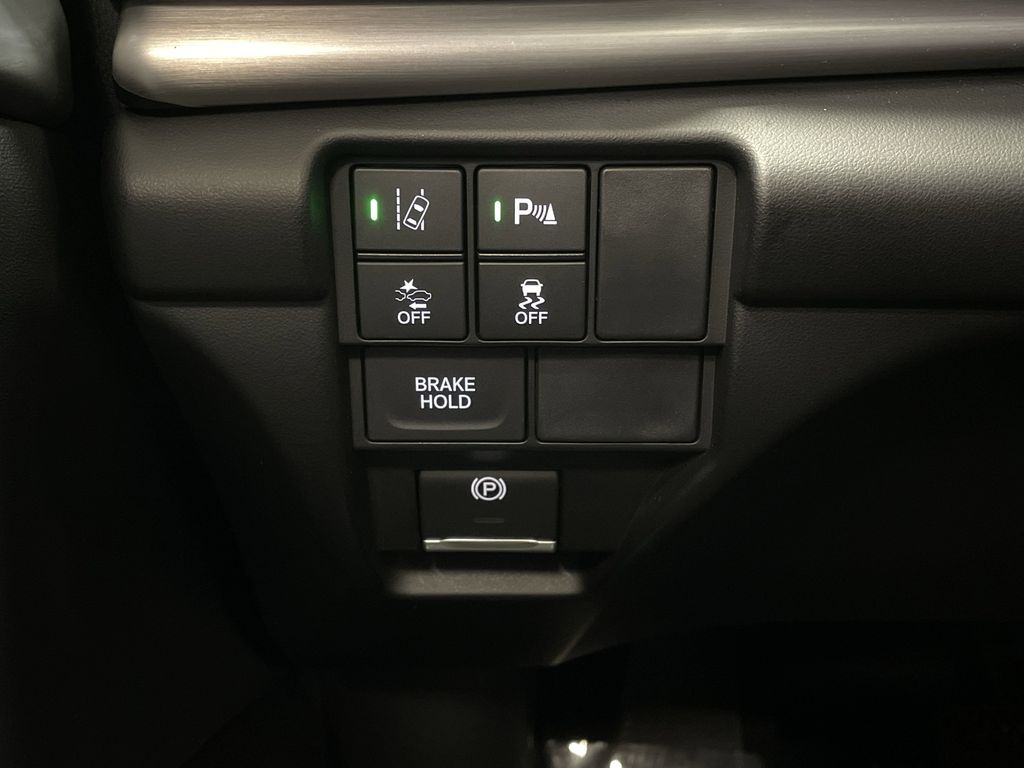 Vehicle image 29 of 42