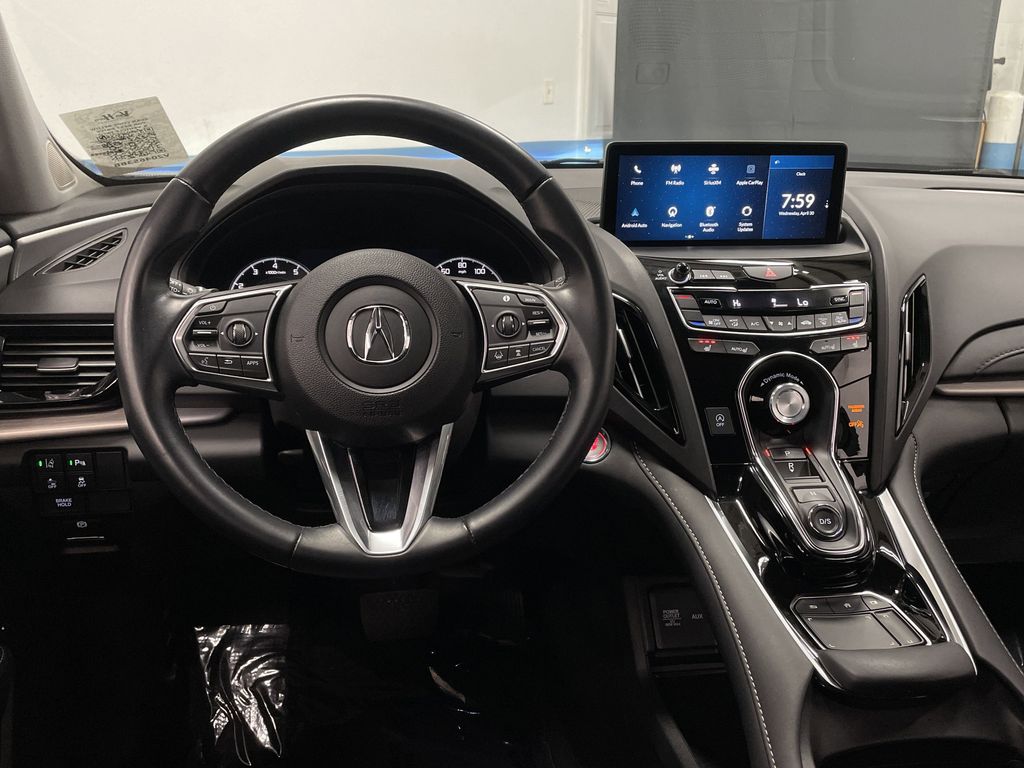 Vehicle image 9 of 42