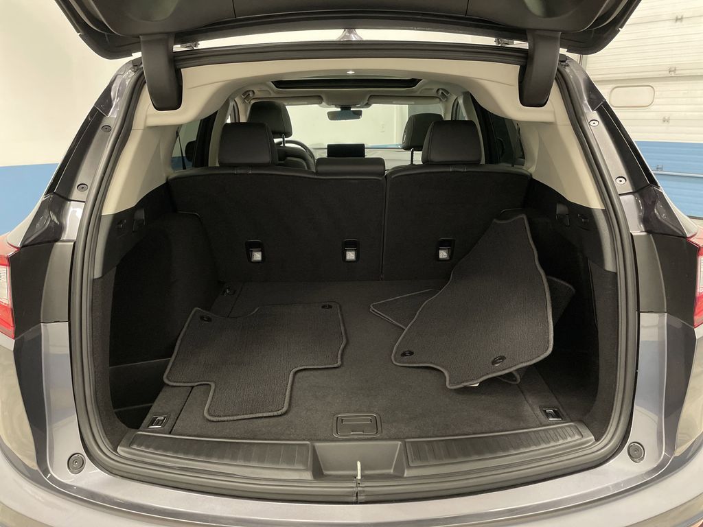 Vehicle image 17 of 42